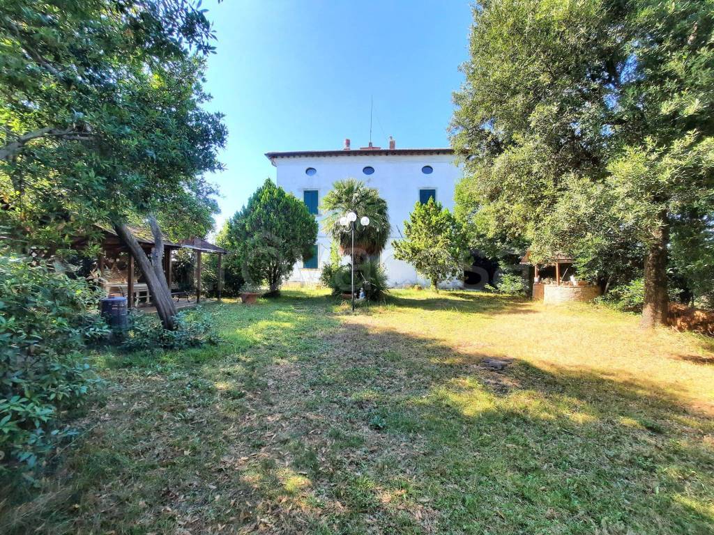 Villa in vendita a Santa Luce via Ribientini