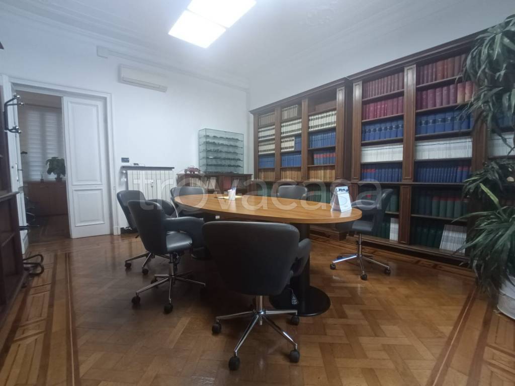 Ufficio in in affitto da privato a Genova viale Sauli, 39