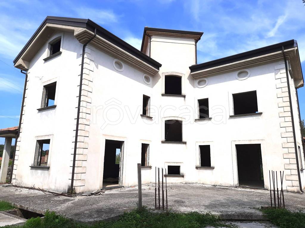 Villa in vendita a Vallo della Lucania contrada Cerzito