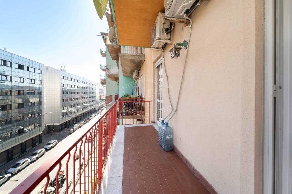 Appartamento in vendita a Napoli via Gennaro Capuozzo, 5