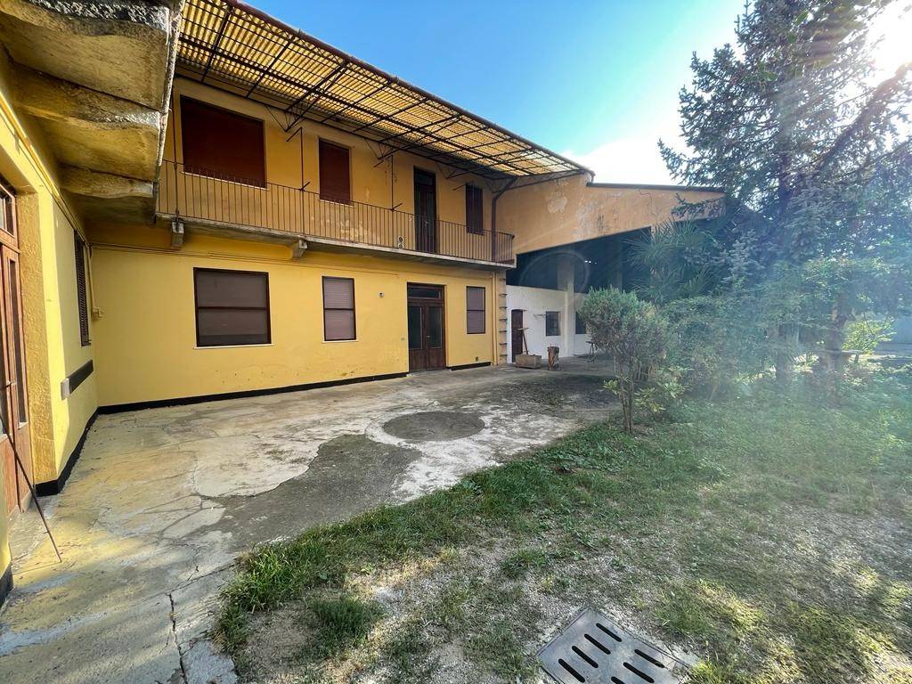 Casa Indipendente in vendita ad Arconate vicolo Privato Pozzi, 3