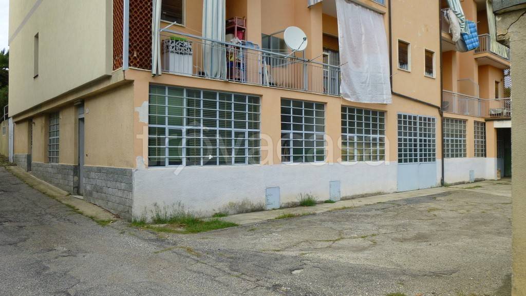 Negozio in vendita a Castelnuovo Don Bosco via Monferrato