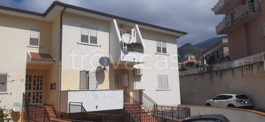 Appartamento in vendita a Paola via Lazzaro Spallanzani