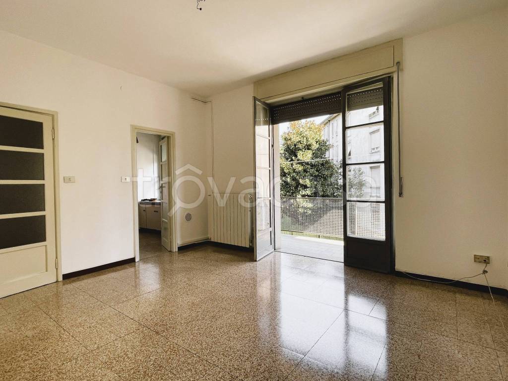 Appartamento in vendita a Legnano via Padre Reginaldo Giuliani, 42