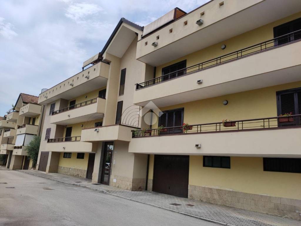 Appartamento in vendita a Benevento via Vincenzo di Napoli, 2