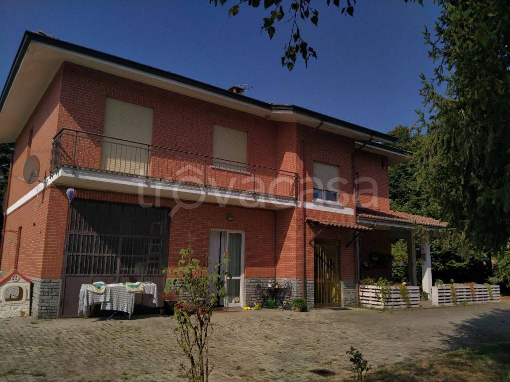 Villa Bifamiliare in in vendita da privato a Canale corso Valpone, 62
