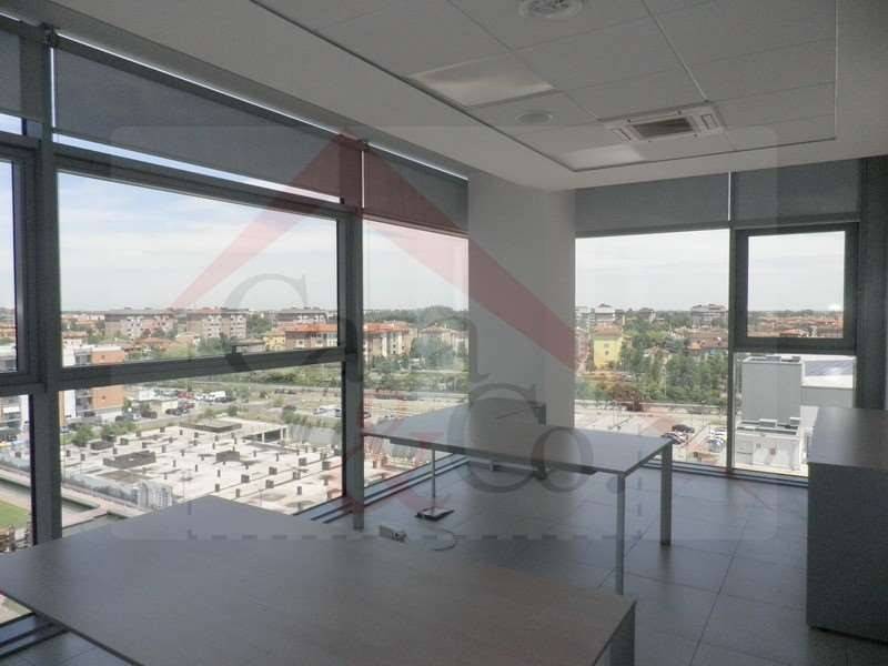 Ufficio in affitto a Modena via Ciro Menotti