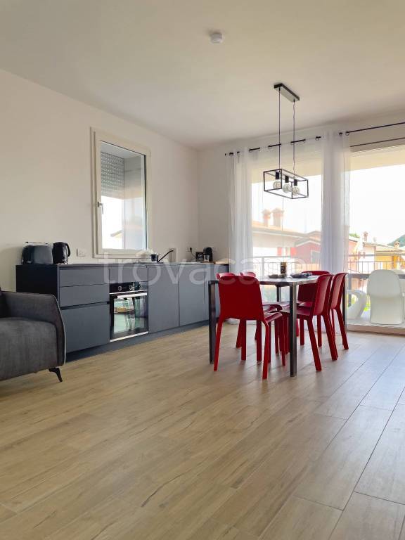 Appartamento in in affitto da privato a Costermano sul Garda via Adolfo Consolini, 43b