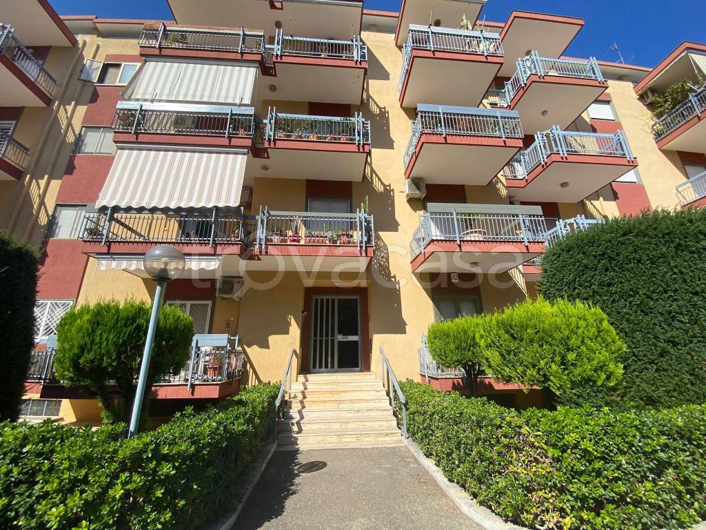 Appartamento in vendita a Bari via Ernesto Bonavoglia