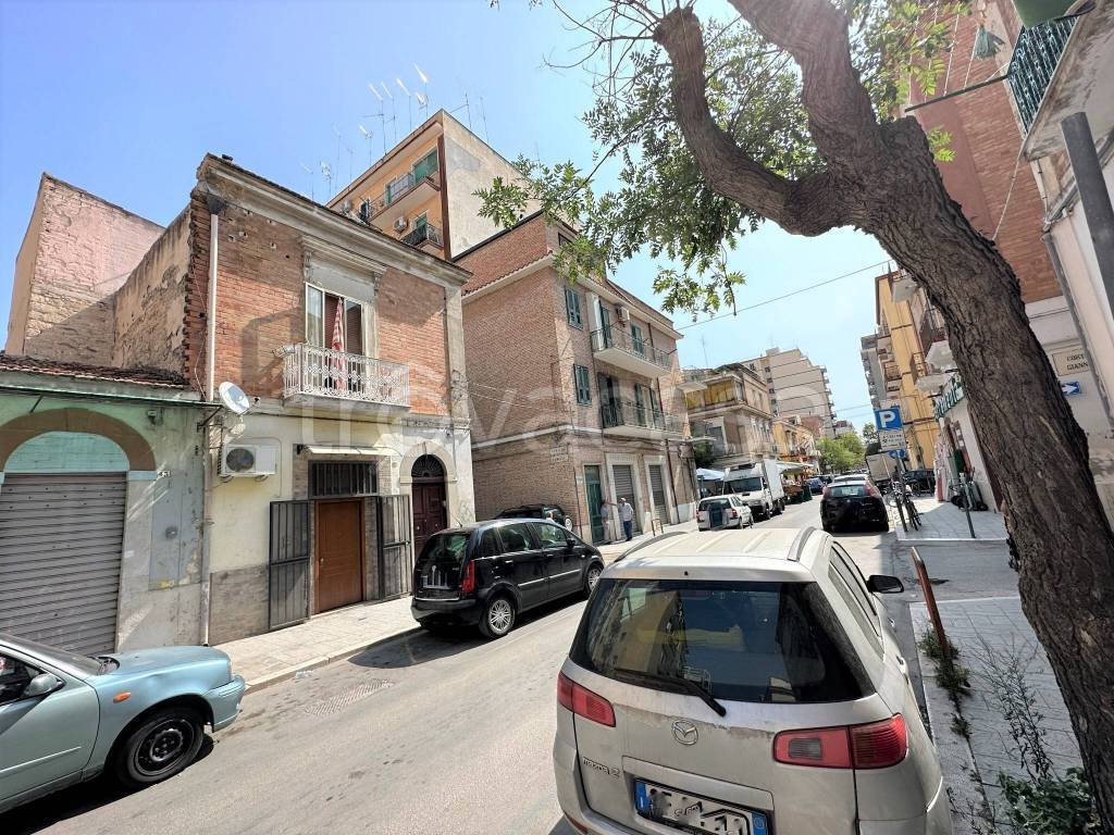 Appartamento in vendita a Foggia via Tenente Iorio