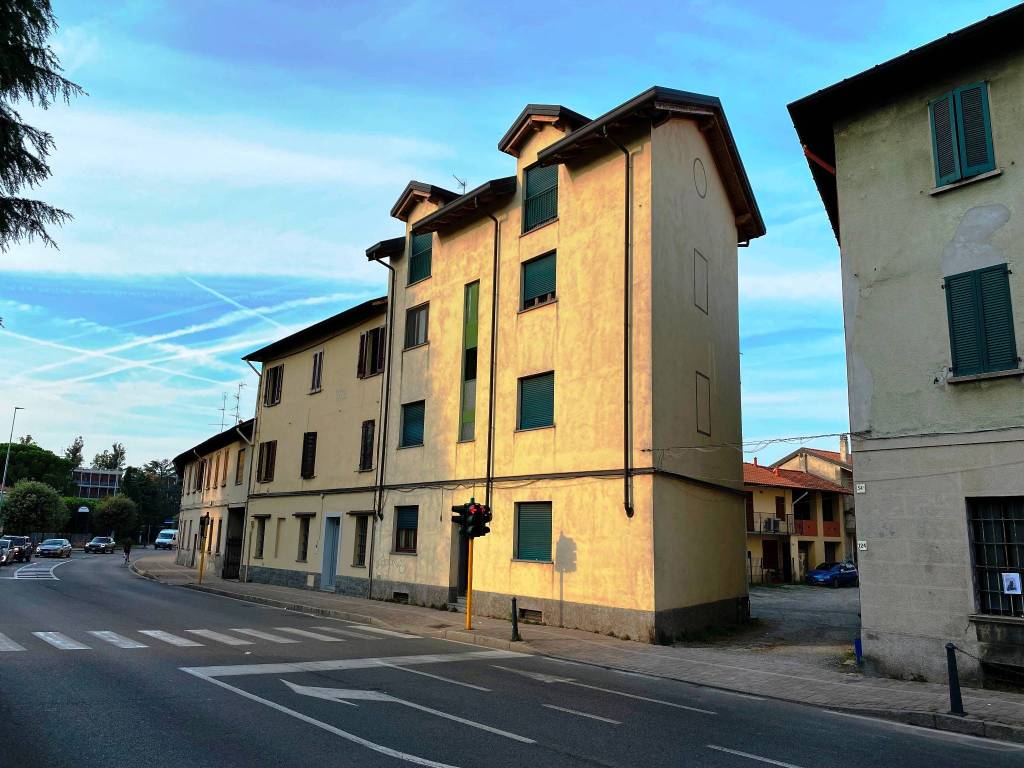 Appartamento in vendita a Biassono via Cesana e Villa, 124