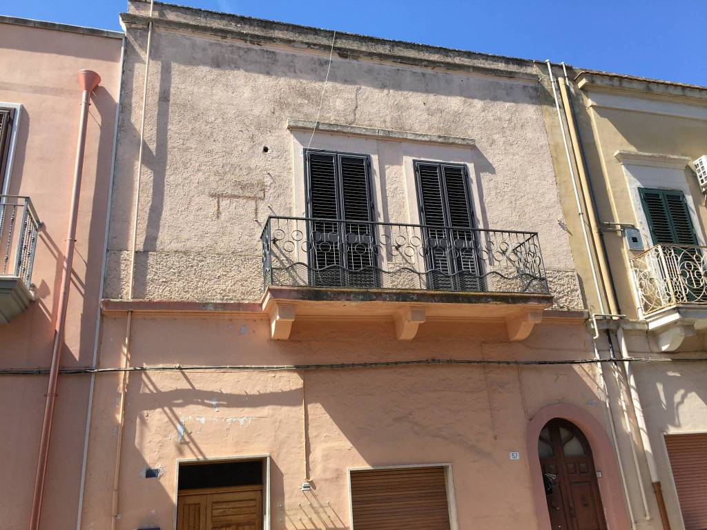 Appartamento in vendita a Mesagne via Contessa Beltrame, 57