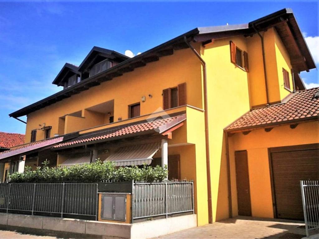Villa Bifamiliare in vendita a Carignano via don lorenzo bellino, 19