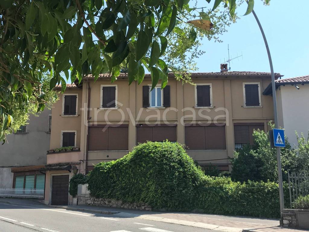 Casa Indipendente in vendita a Nembro via Roma, 1
