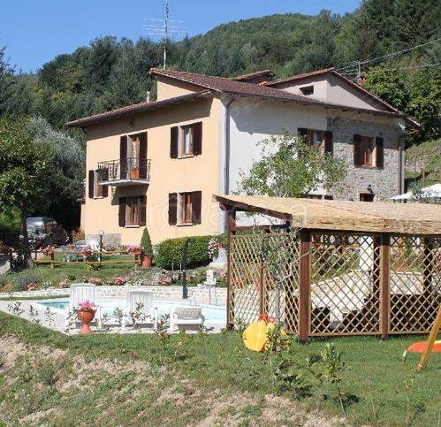 Villa in vendita a Ortignano Raggiolo