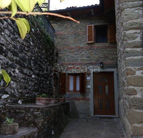 Villa a Schiera in vendita a Ortignano Raggiolo via Giacomo Matteotti 4