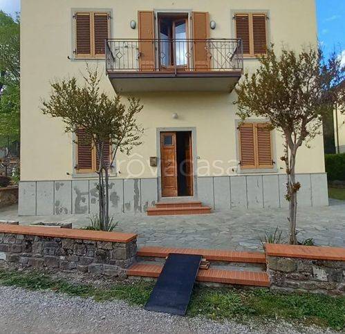 Villa in vendita a Bibbiena via Arno 4