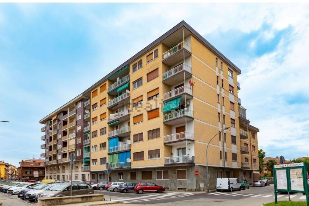Appartamento in in vendita da privato a Chivasso via Brozola, 16