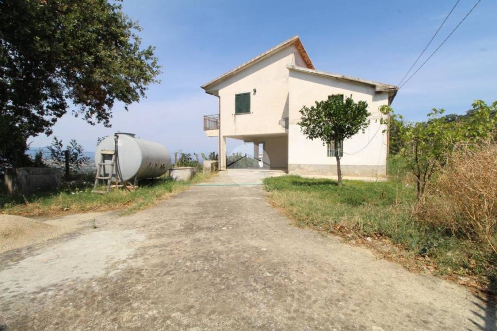 Casa Indipendente in vendita a Luzzi via boccalupo, 1