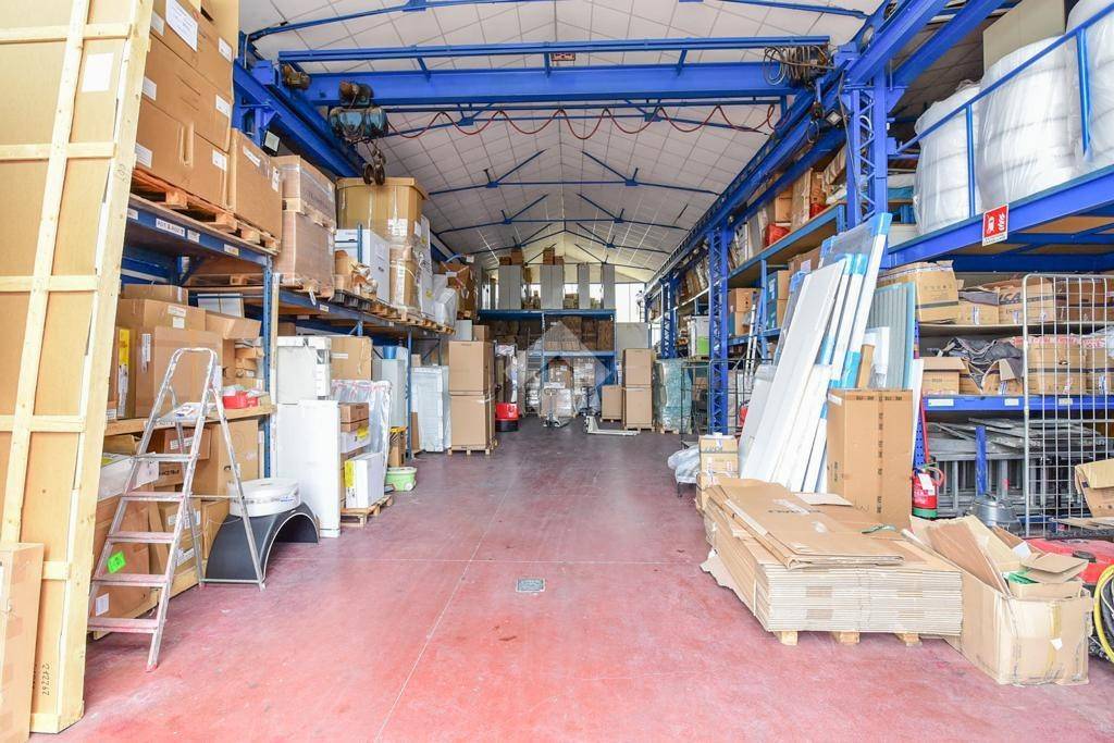 Capannone Industriale in vendita a Cesano Maderno