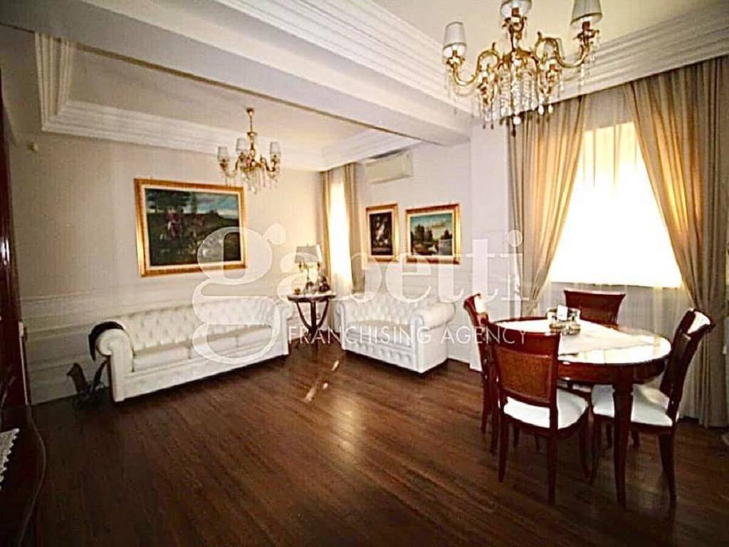 Appartamento in vendita ad Arzano via Bianco