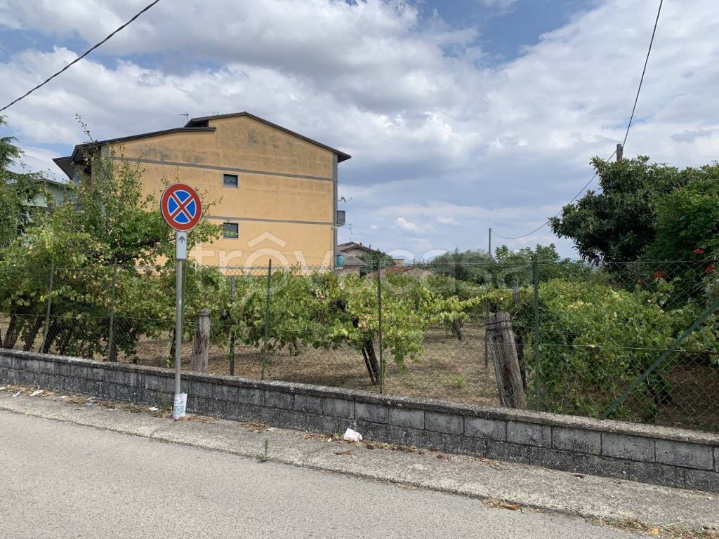 Terreno Residenziale in vendita a Sant'Angelo a Cupolo via Giacomo Leopardi, 65
