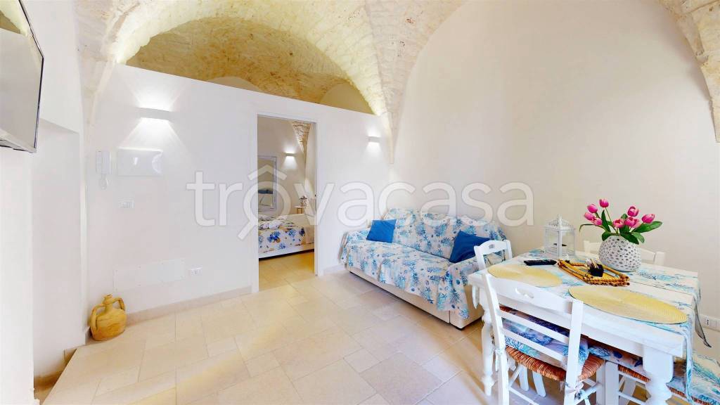 Appartamento in vendita a Ceglie Messapica via Bottega di Nisco, 46