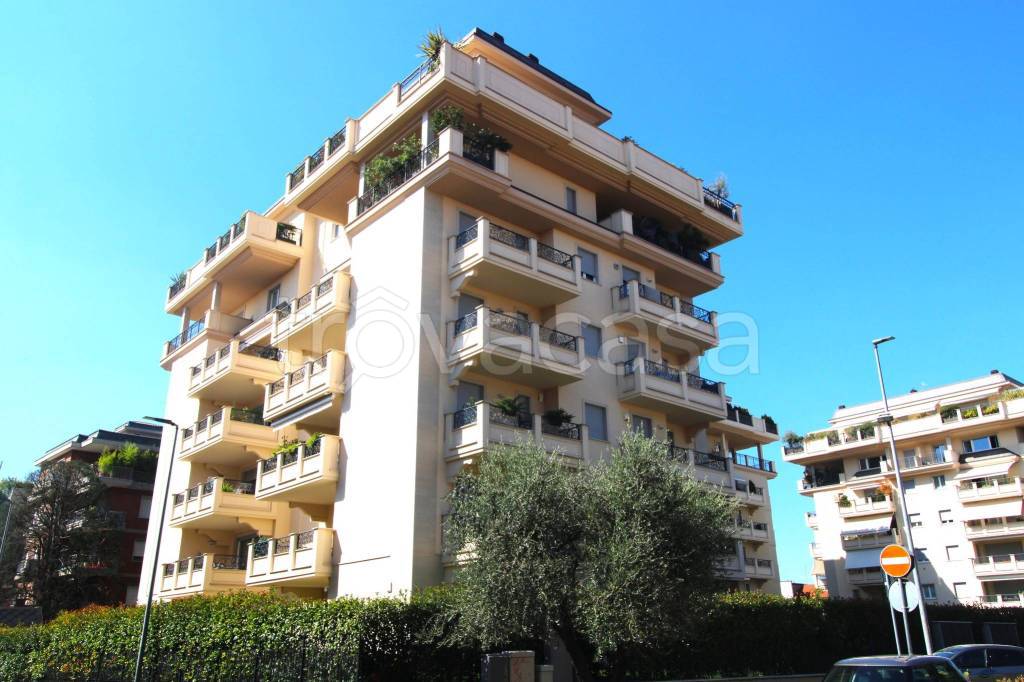 Appartamento in vendita a Seregno via San Benedetto, 36