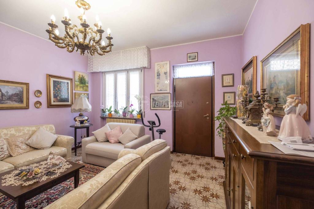 Appartamento in vendita a Trecate via Torquato Tasso