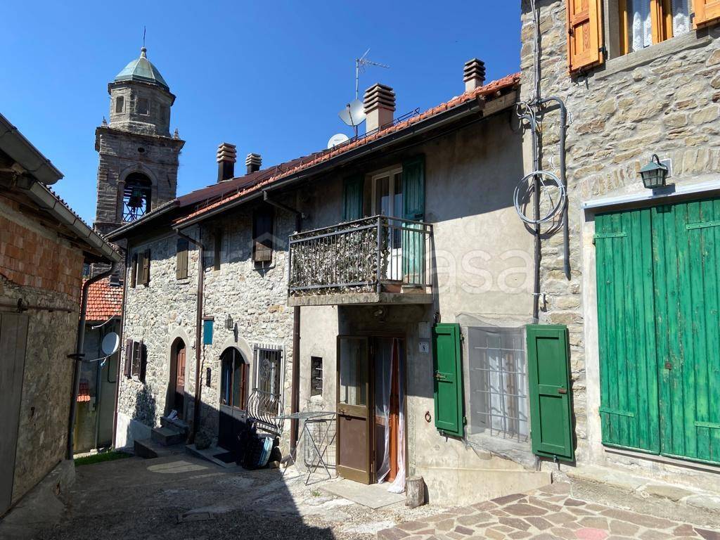 Casa Indipendente in vendita a Monchio delle Corti via della Chiesa, 6