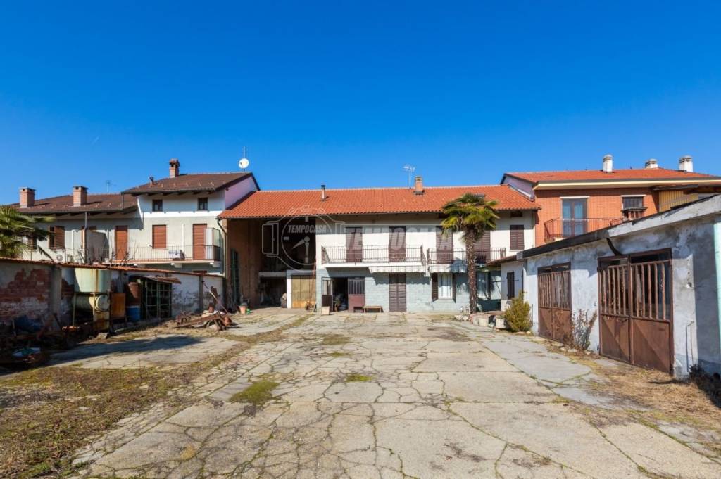 Villa Bifamiliare in vendita a Santena via della Stazione 4