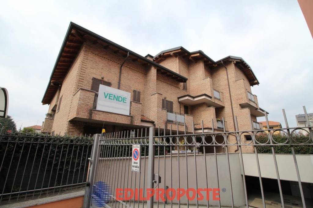 Appartamento in vendita a Bovisio-Masciago via Alfieri