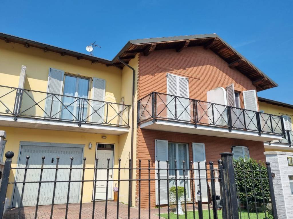 Villa in vendita a Gropello Cairoli via Vigevano