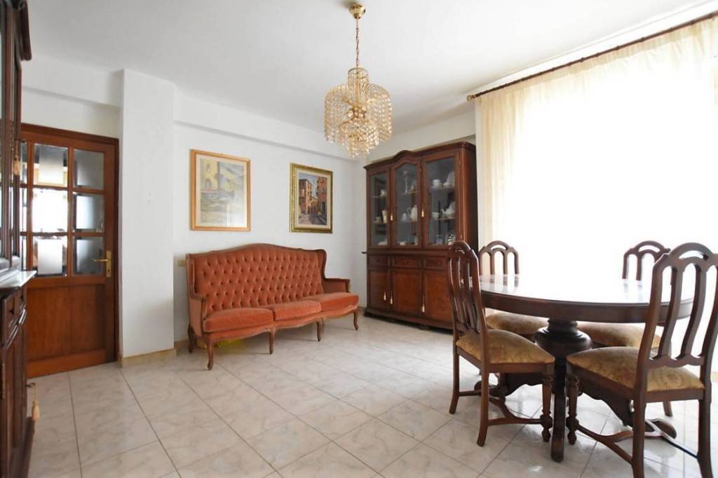 Appartamento in vendita a Sassari via Stanis Manca, 18