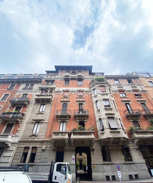 Appartamento in vendita a Milano via Cosimo del Fante, 6