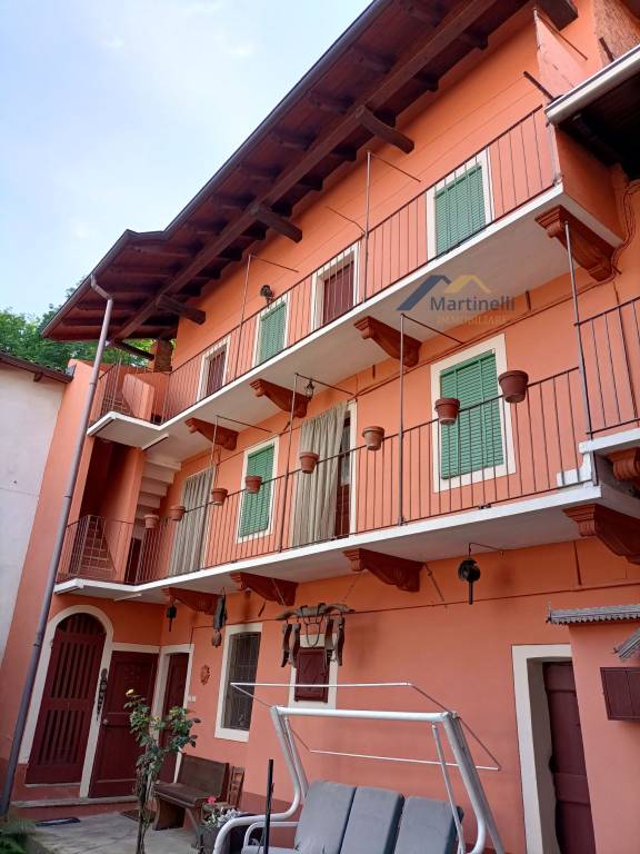 Casa Indipendente in vendita a Serravalle Sesia via Mazzone, 36