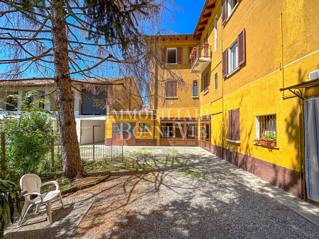 Appartamento in vendita a Venegono Superiore via Giuseppe Garibaldi