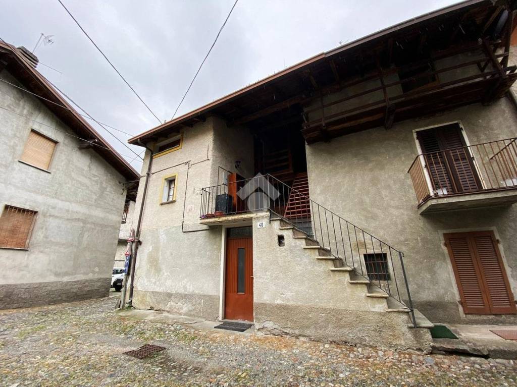 Casa Indipendente in vendita a Ponte in Valtellina via Carolo 39