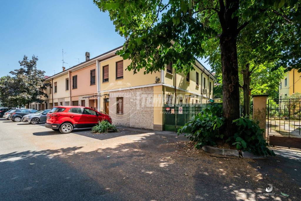 Casa Indipendente in vendita a Modena via Stufler