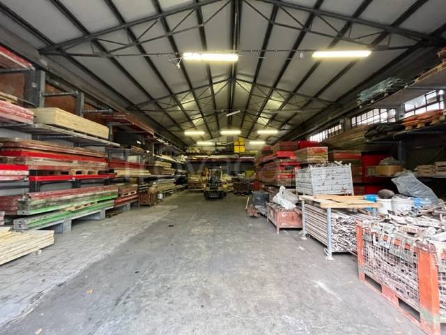 Capannone Industriale in vendita a Sassuolo via Braida