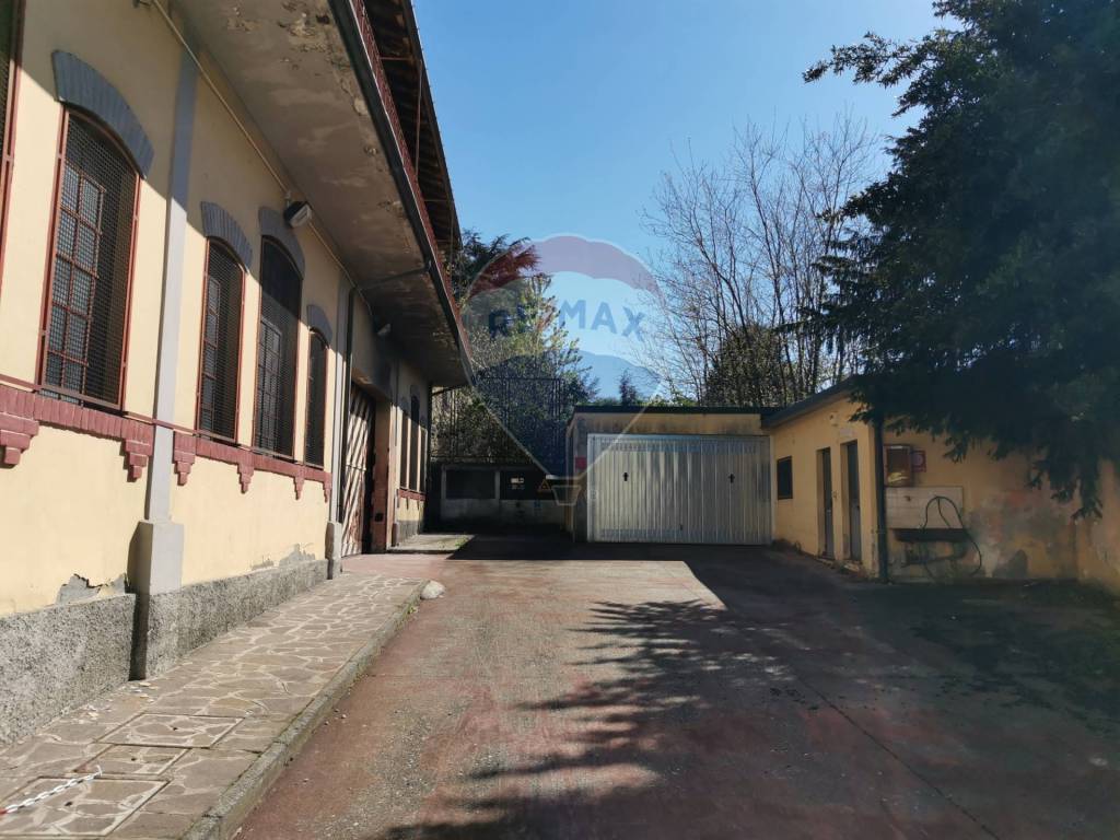 Ufficio in vendita a Varese via rucellai, 42