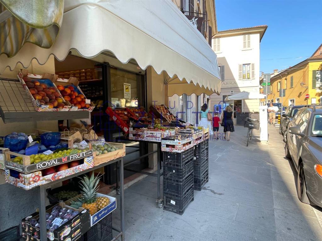 Negozio Alimentare in vendita a Brescia via Trieste, 60B