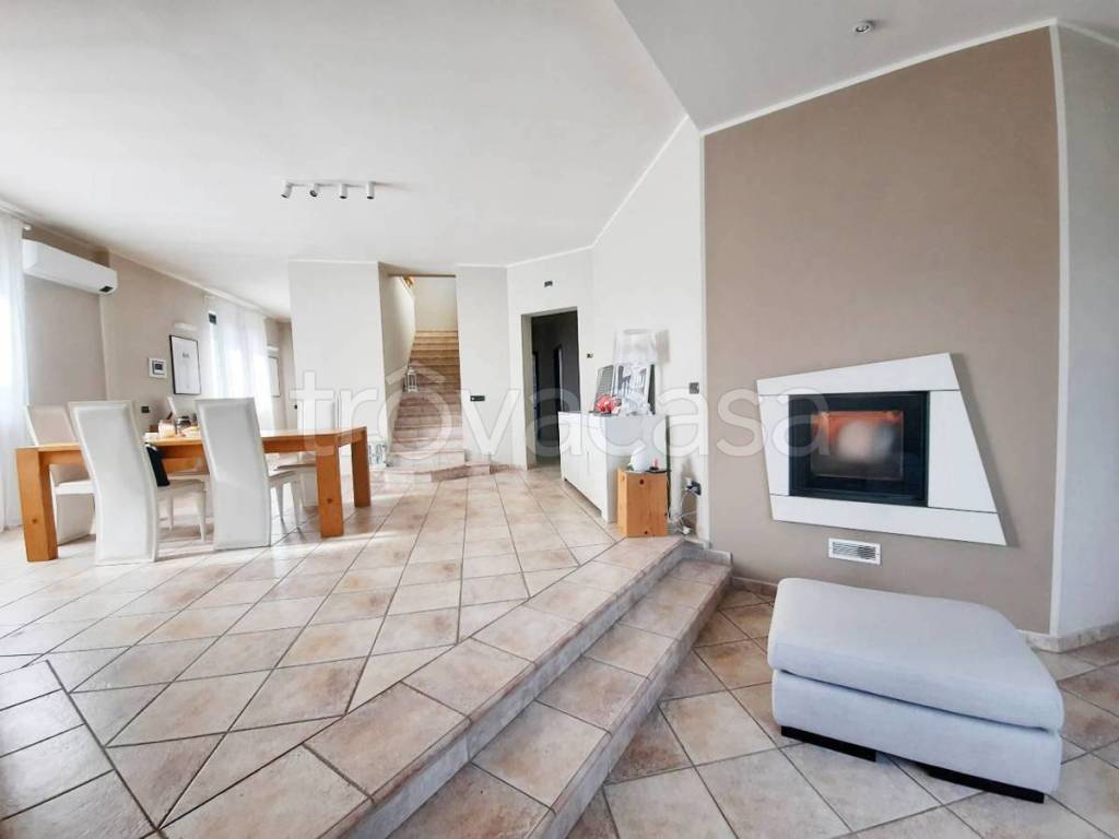 Villa in vendita a Podenzano strada Comunale Turro, 9