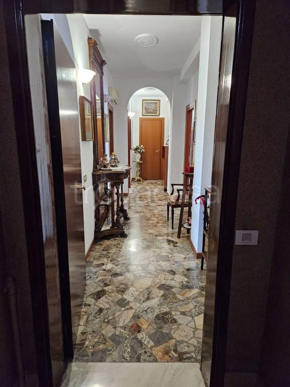 Appartamento in in vendita da privato a Milano via Lomellina, 52
