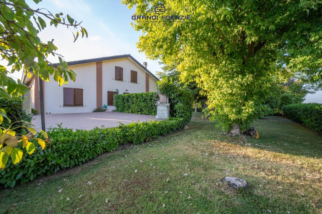 Villa Bifamiliare in vendita a Parma strada Viazza di Martorano
