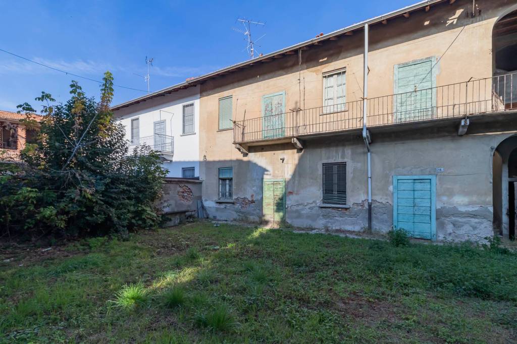 Casa Indipendente in vendita a Marnate via Cislago, 218