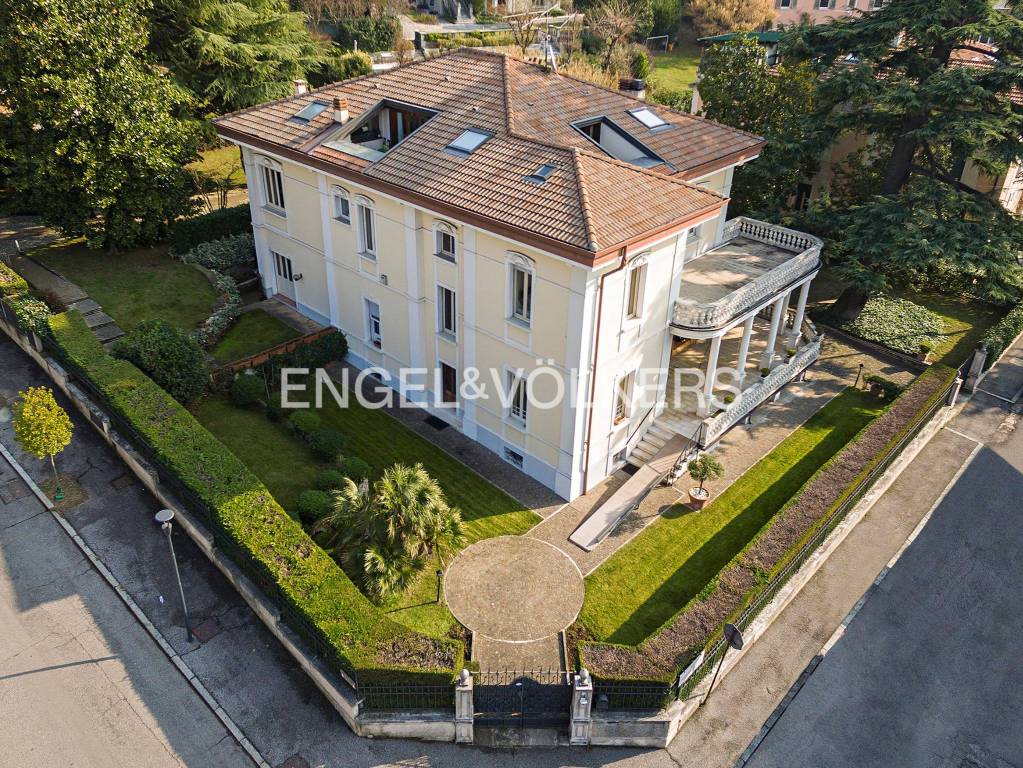 Villa in vendita a Brescia via Pietro Boifava