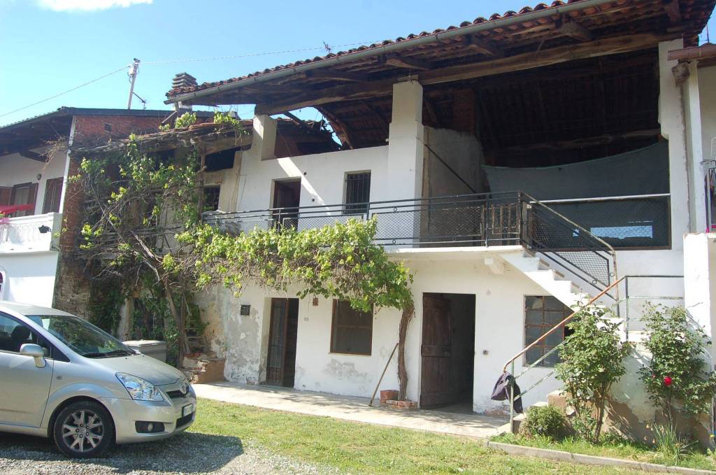 Casale in vendita a Pertusio case Riva