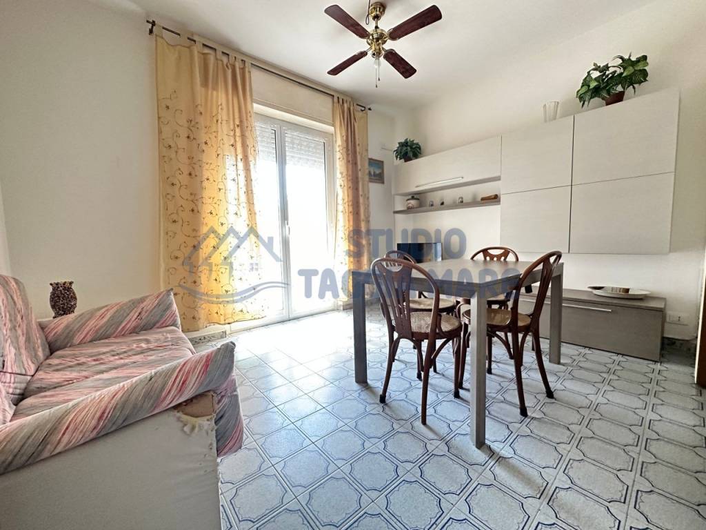 Appartamento in vendita a Taggia via San Francesco, 2