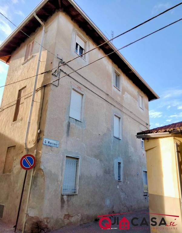 Casa Indipendente in vendita a Lonate Ceppino via Alessandro Volta, 5